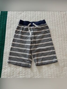 Hanna Andersson Bright Kids Basics Shorts Gray White Striped Boys Size 130 US 8